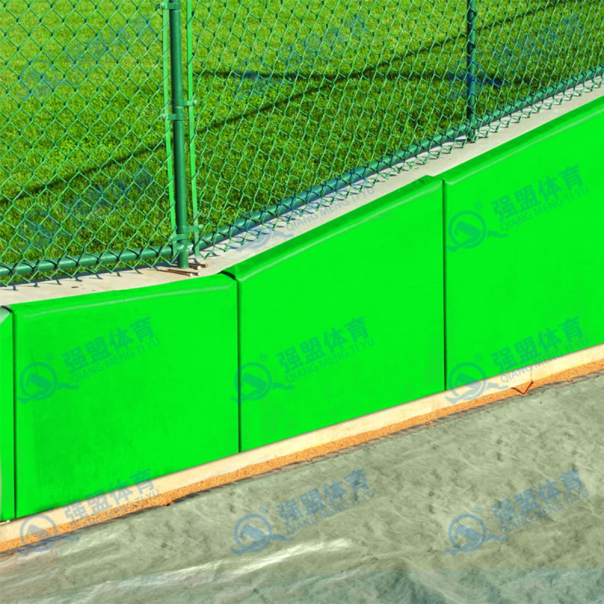 定制室外球场安全防撞墙垫防撞软包儿童防撞墙.